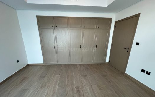 Mediterranean Style | Fitted kitchen | Vacant